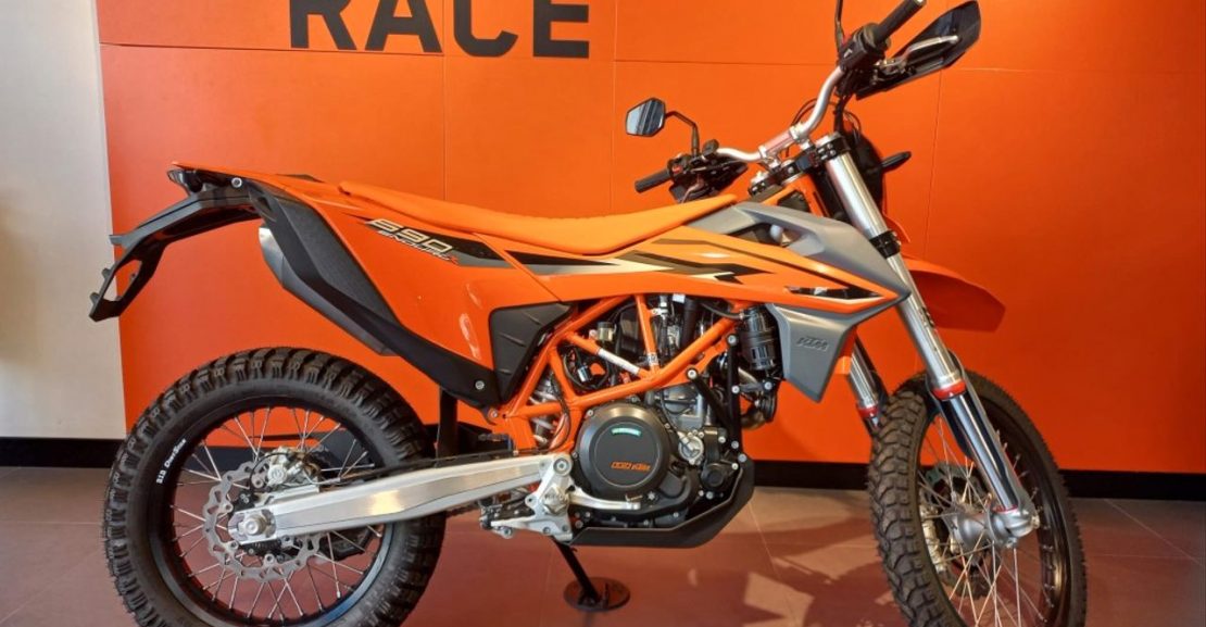 MOTO ENDURO KTM 690 R ABS