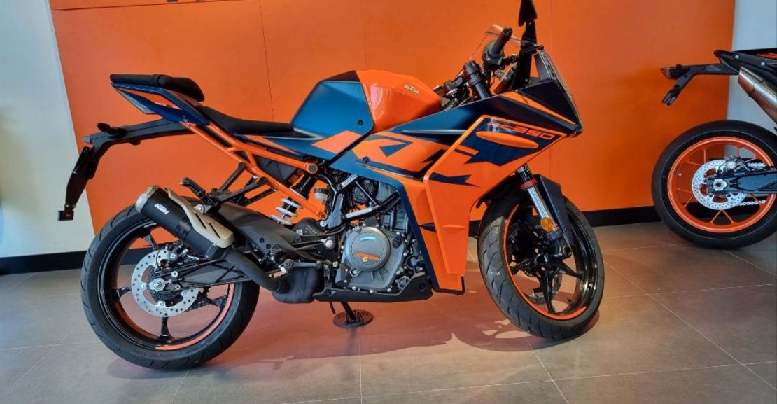 MOTO KTM RC 390