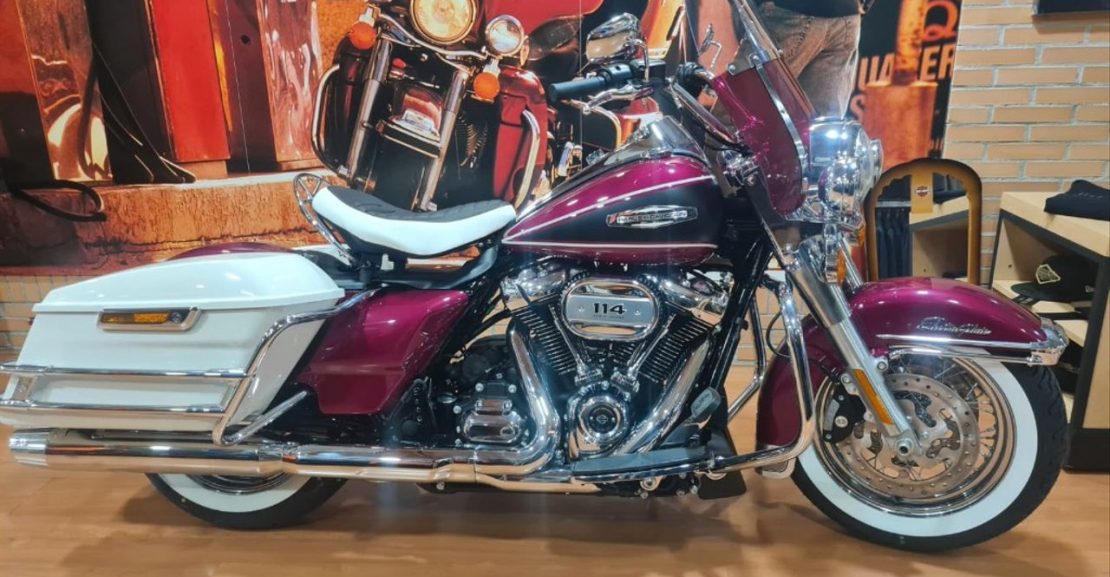 HARLEY DAVIDSON Electra Glide Highway King