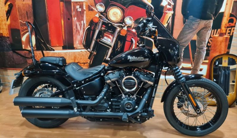 HARLEY DAVIDSON Street Bob