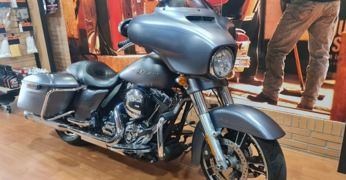 HARLEY DAVIDSON Touring Street Glide Special