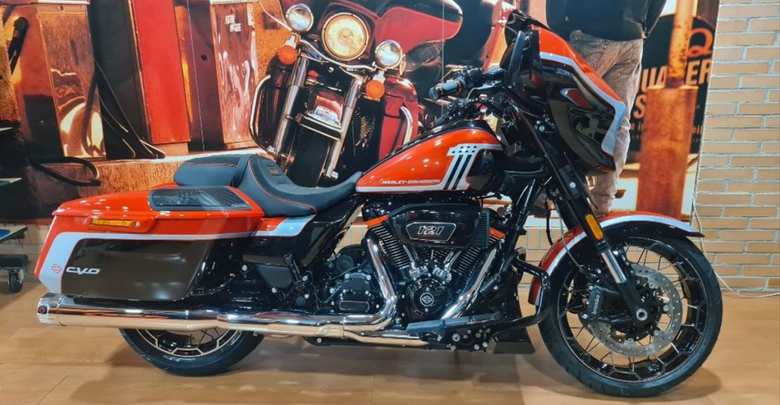 HARLEY DAVIDSON CVO Street Glide