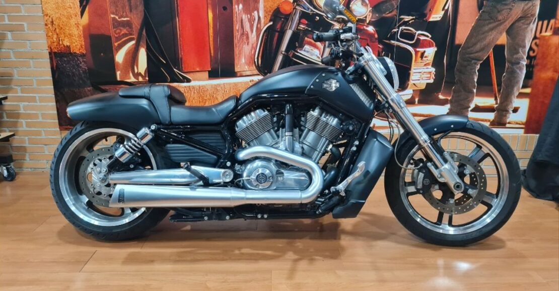 HARLEY DAVIDSON VRSC V-Rod Muscle