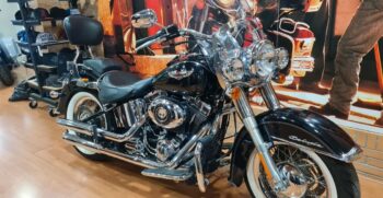 HARLEY DAVIDSON Softail Deluxe