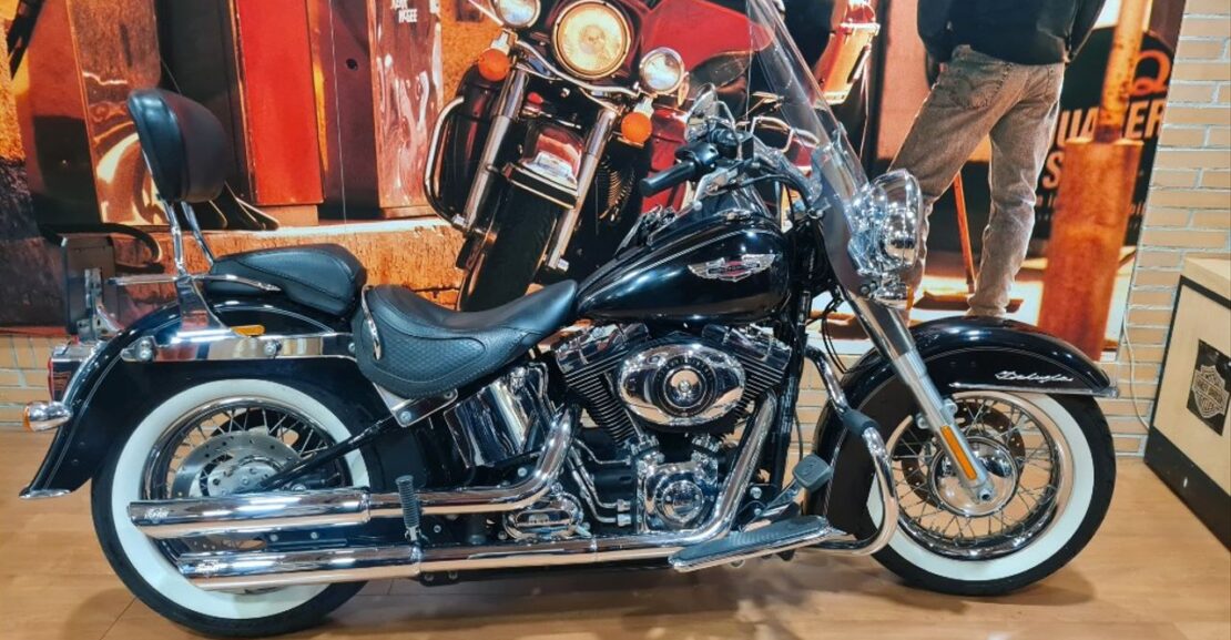 HARLEY DAVIDSON Softail Deluxe