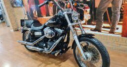HARLEY DAVIDSON Dyna Street Bob
