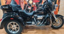 HARLEY DAVIDSON Tri Glide Ultra